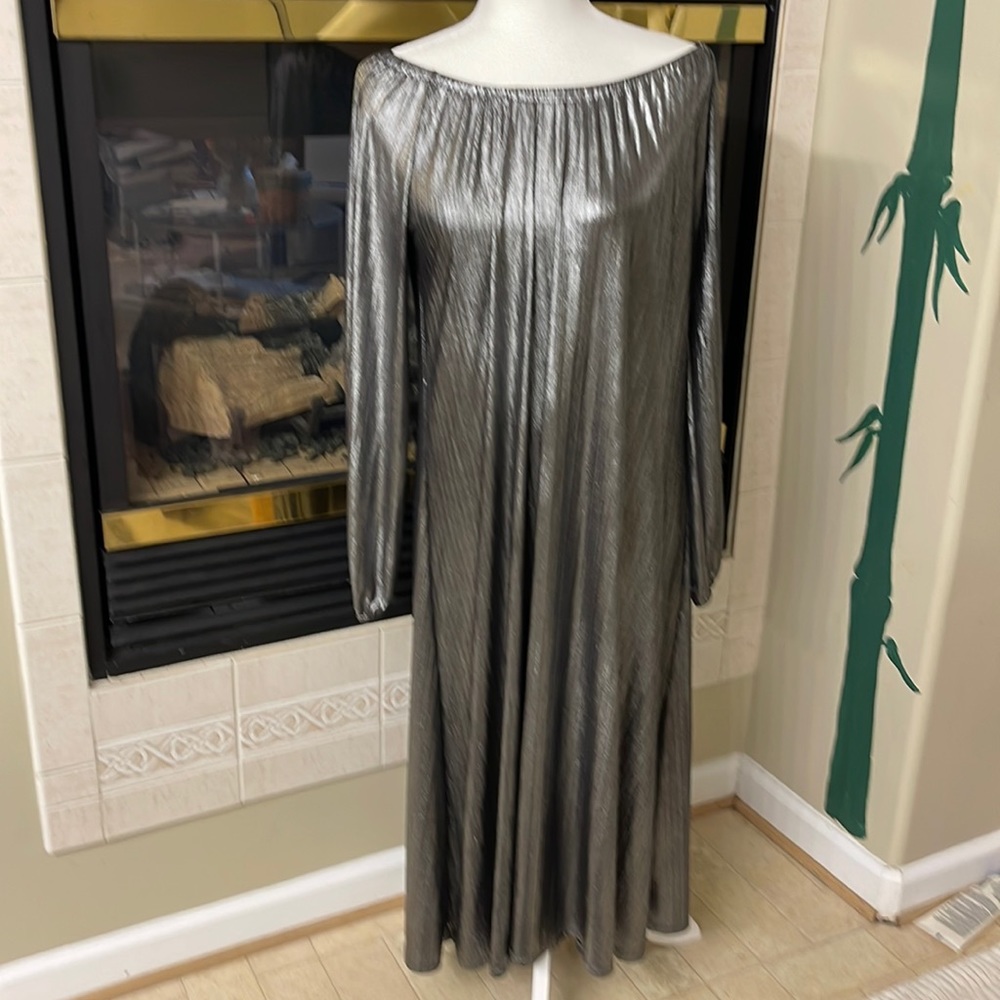 NWOT: LULAROE Elegant Medium Black Silver Long-sleeve Dress
